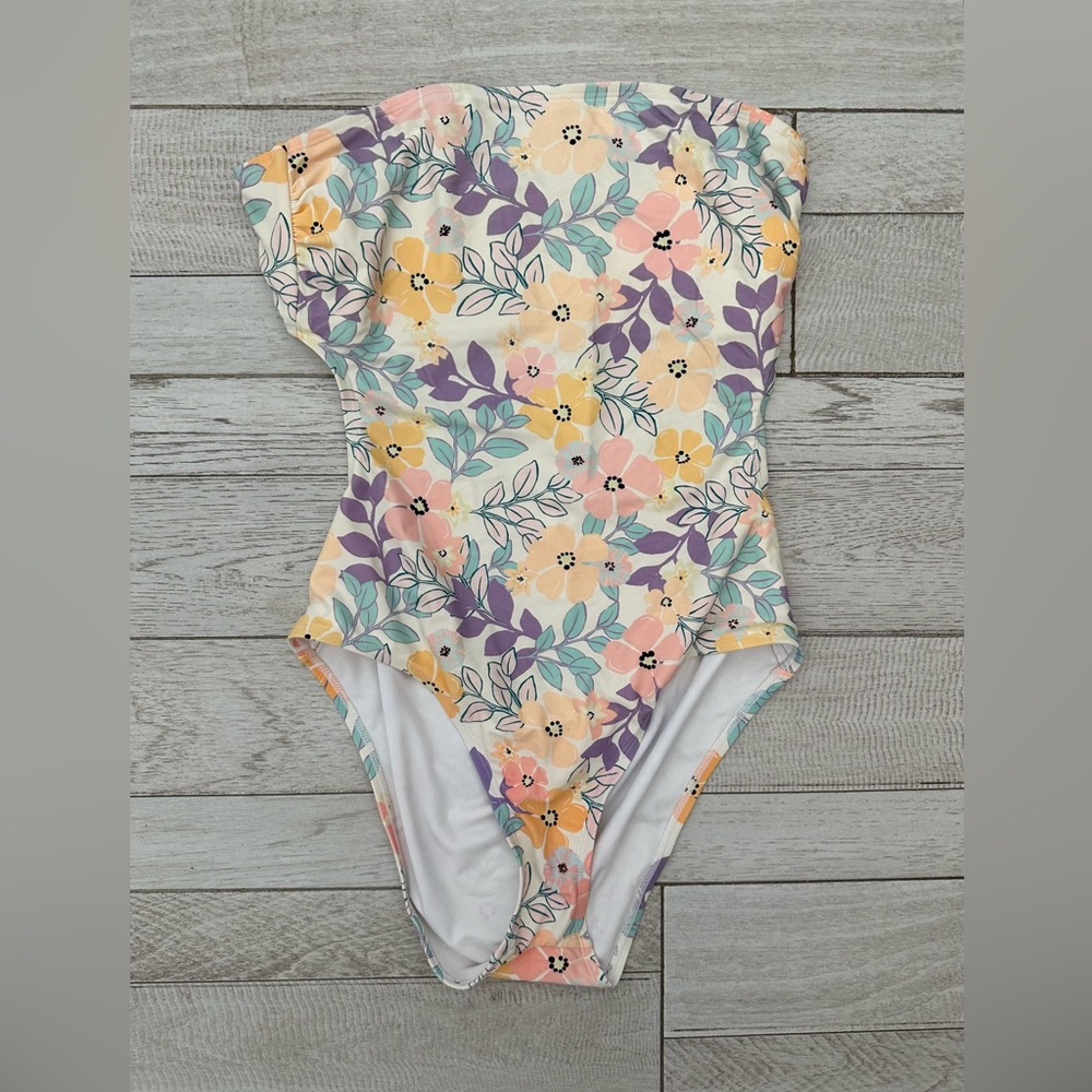 Ninety-Nine Bathing Suit‎